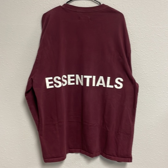 Essentials Tee - Picture 4 of 4